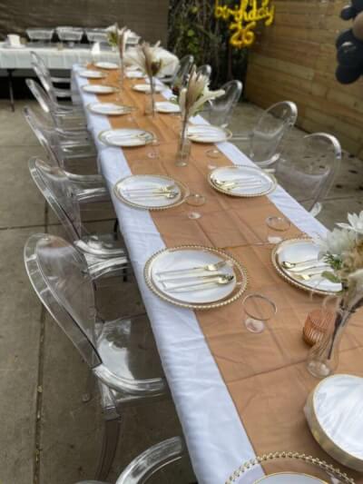 Rustic Birthday Party Décor With Tablecloth, Runner, Chargers, Cutlery, Vase, Chairs & Foil Balloons