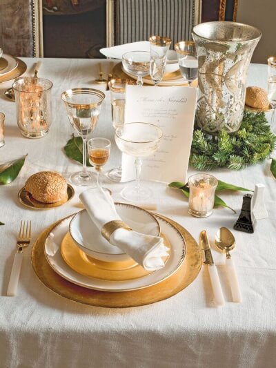 Shiny Tabletop Decor With Tablecloth, Chargers, Flutes, Napkins, Napkin Rings, & Salt/Pepper Shaker