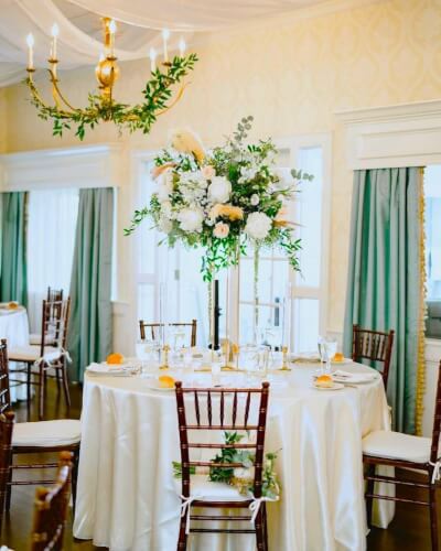 2-Pack Rectangular Gold Metal Wedding Flower Stand 32" Geometric Column Frame - Sleek Pedestal for Sophisticated Floral Arrangements